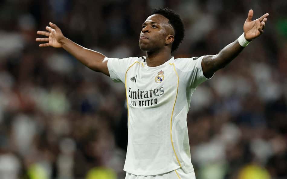 Vini Jr comemora gol da vitória do Real Madrid sobre o Atlético de Madrid, pela La Liga