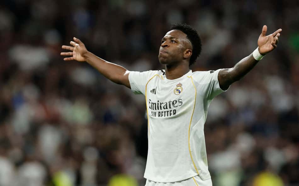 Vini Jr comemora gol da vitória do Real Madrid sobre o Atlético de Madrid, pela La Liga