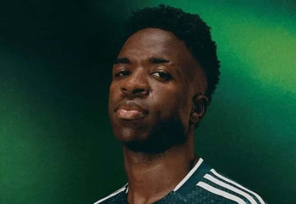 Vini Jr usando o novo uniforme do Real Madrid