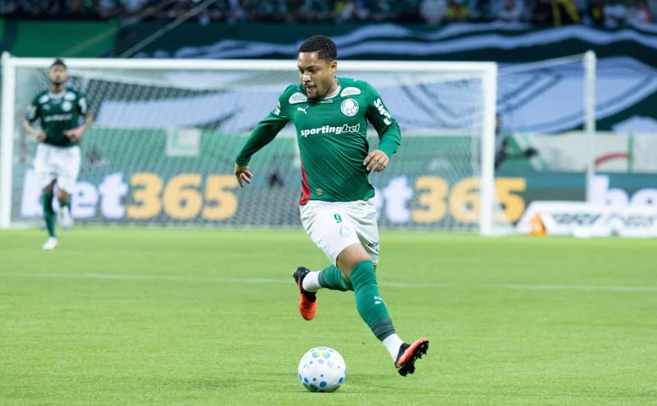 Vitor Roque pelo Palmeiras