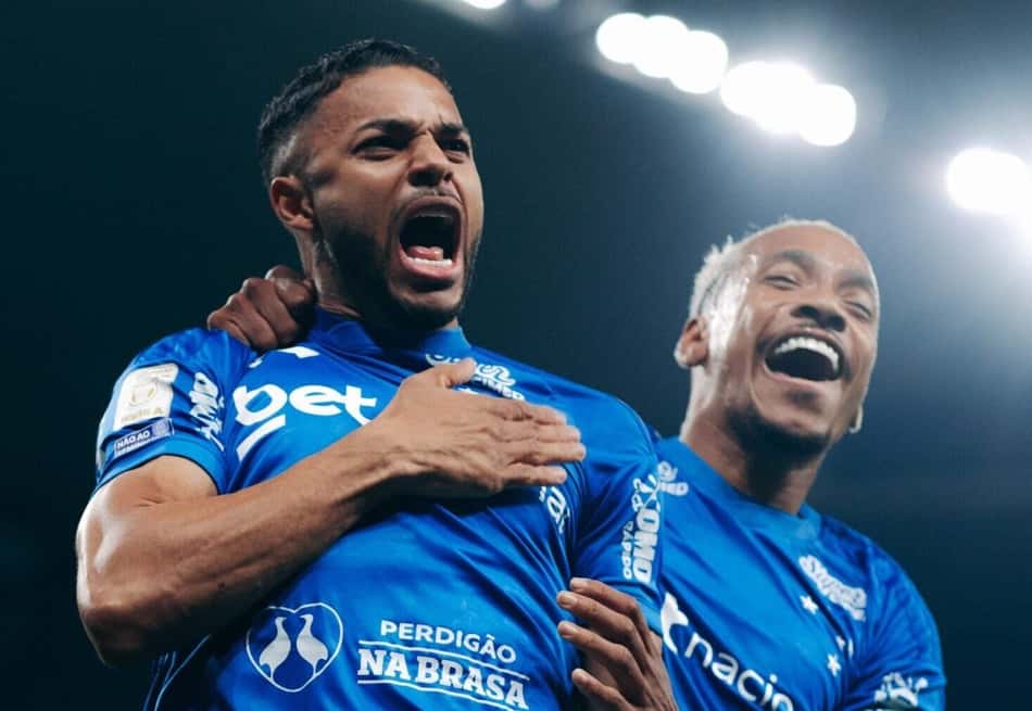 Wanderson comemora gol do Cruzeiro