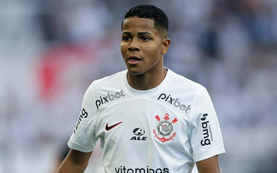 Wesley com a camisa do Corinthians (Foto: Rodrigo Coca / Agência Corinthians
