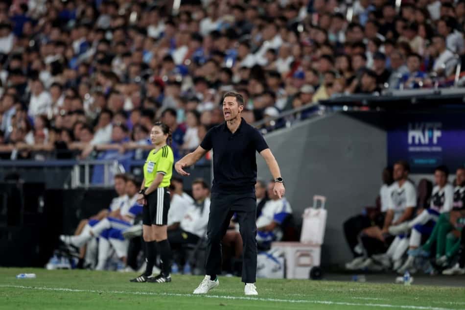 Xabi Alonso orienta o Chelsea em amistoso preparatório para a temporada 20226/2027