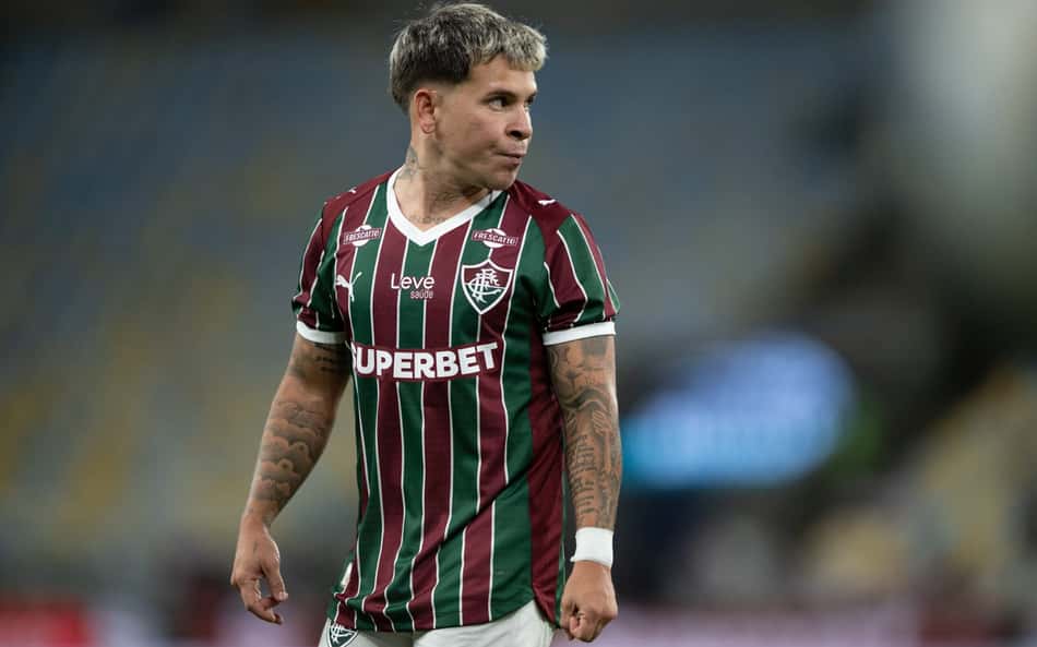 Yeferson Soteldo em ação na partida entre Fluminense e Remo
