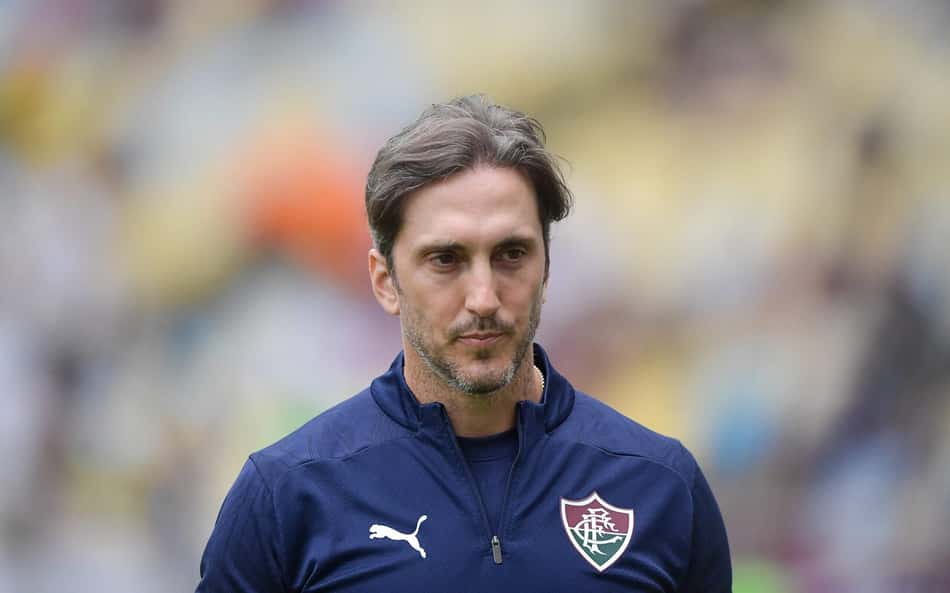 Zubeldía destaca solidez defensiva do Fluminense contra o Vasco: 'Um bom trabalho'