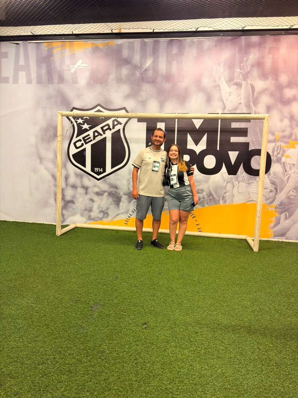 Pai e filha em ação na Arena Castelão