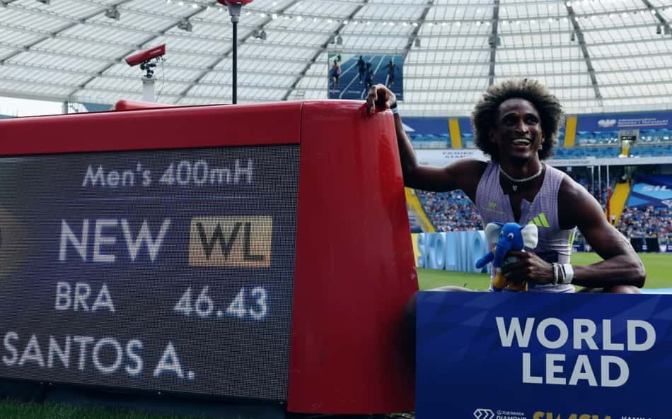Alison dos Santos registrou o melhor tempo do ano nos 400m com barreiras