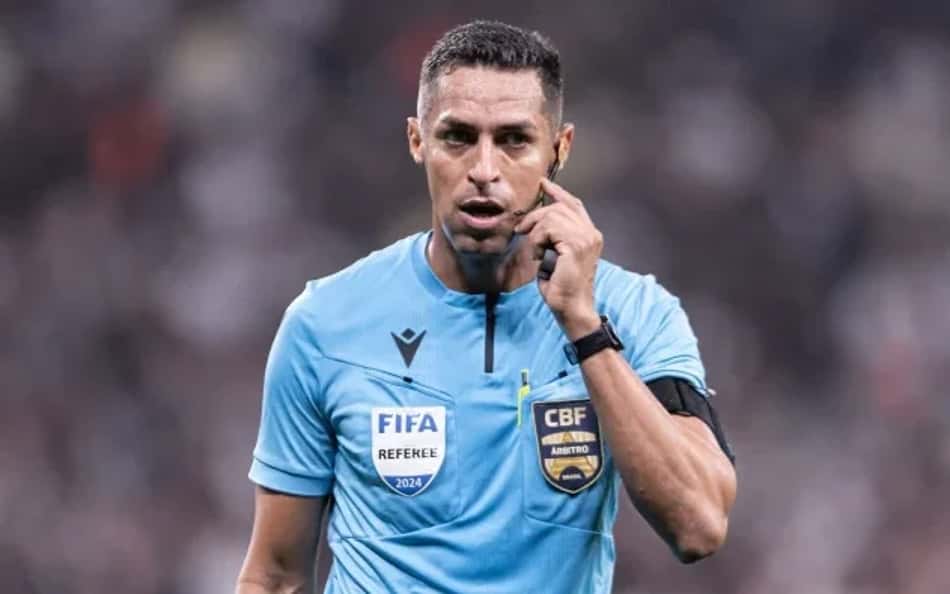 Decisão da arbitragem em Cruzeiro x Flamengo gera revolta: 'Absurdo'