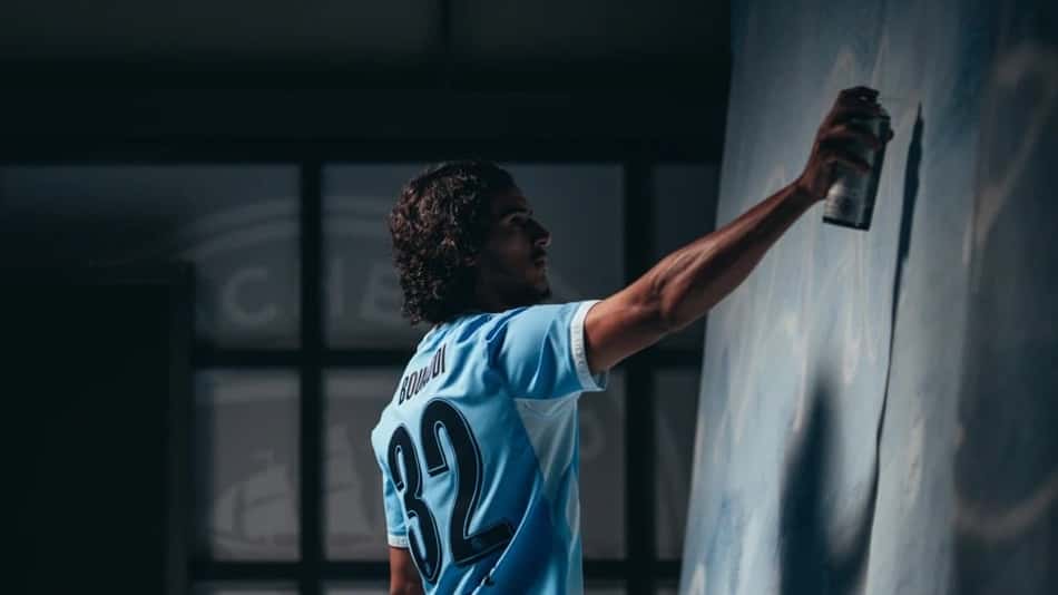 Ayyoub Bouaddi foi anunciado pelo Manchester City