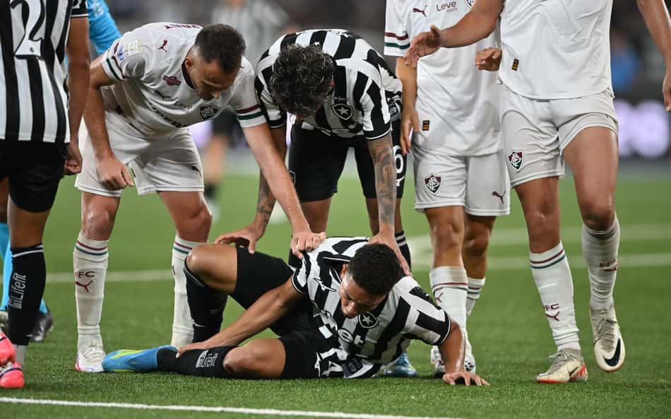 Barrera é encaminhado a hospital após Botafogo x Fluminense