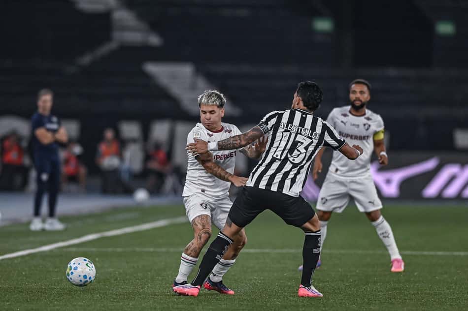 Soteldo, do Fluminense, durante confronto contra o Botafogo pelo Campeonato Brasileiro