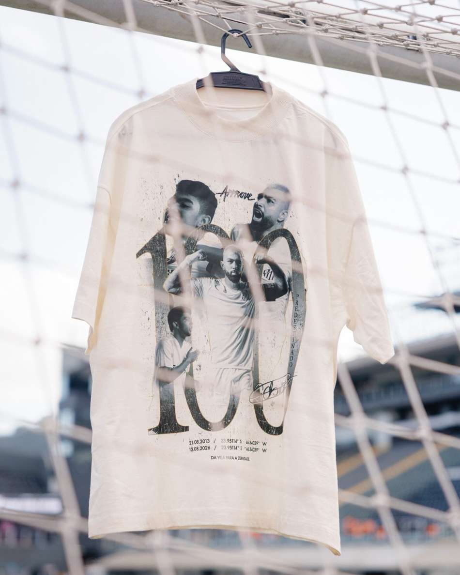 Camiseta comemorativa Gabriel Barbosa. (Foto: Divulgação/ Santos FC)