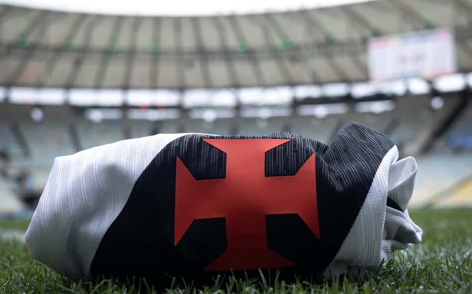 Camisa do Vasco no gramado do Maracanã (Foto: Matheus Lima/Vasco)
