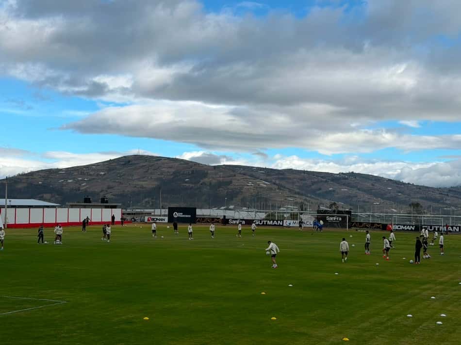 Santos treina em Ambato, no Equador. (Foto: Juliana Yamaoka/ Lance!)