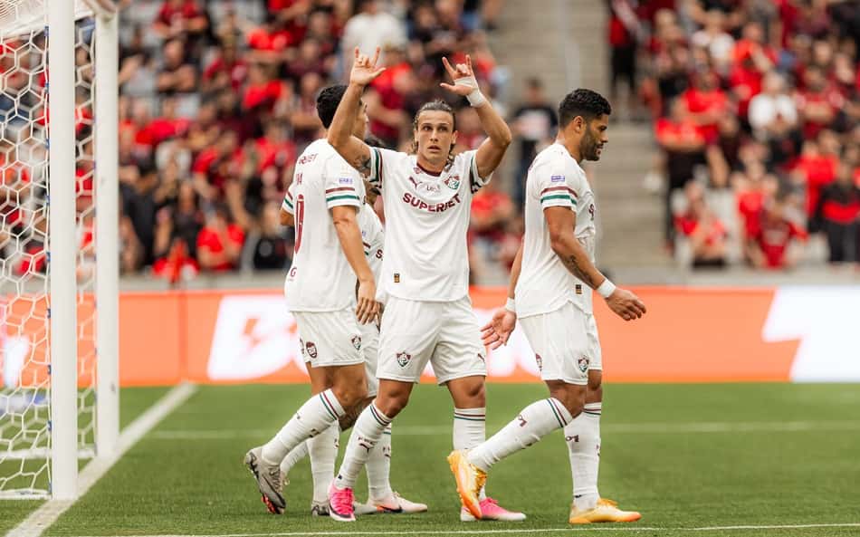 Canobbio carimba retorno à Arena da Baixada com gol para o Fluminense