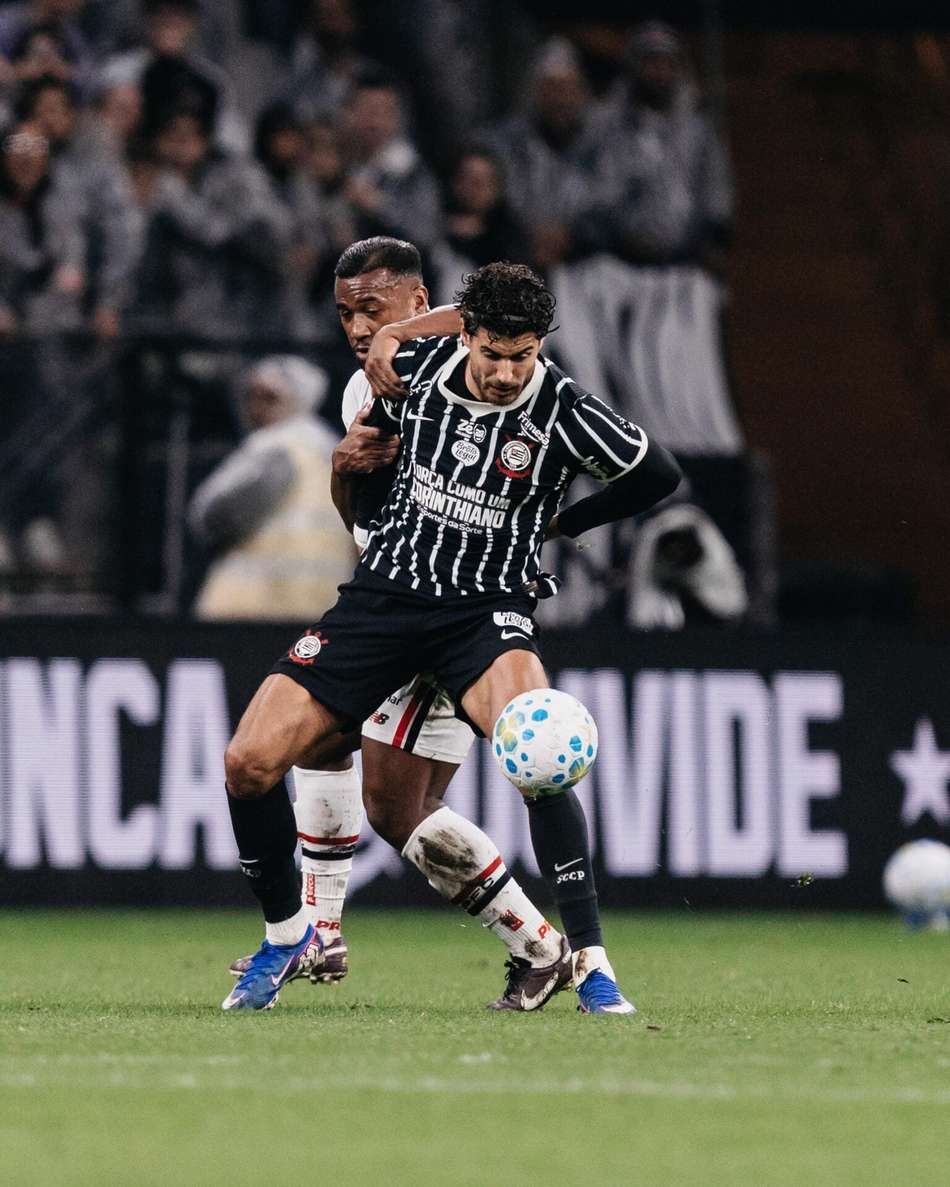 Pedro Raul em duelo do Corinthians na Neo Química Arena. (Foto: Divulgação/ Internet)