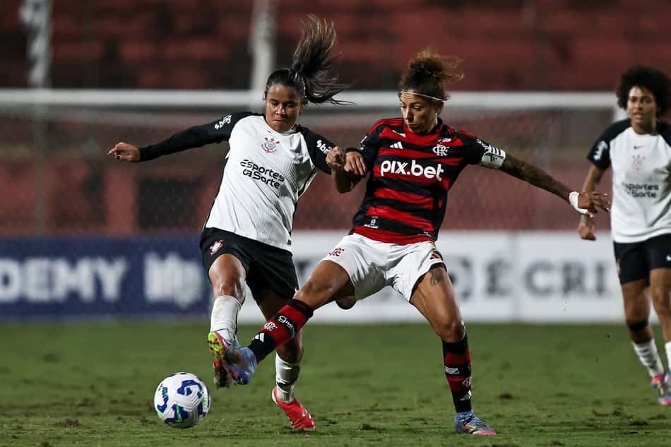 Corinthians e Flamengo duelam pela 14ª rodada do Brasileirão Feminino nesta segunda-feira. (CBF/Divulgação)