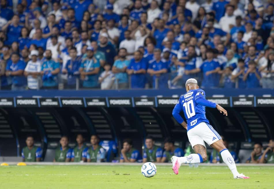 PARTIDA ENTRE CRUZEIRO (BRA) x FLAMENGO (BRA)