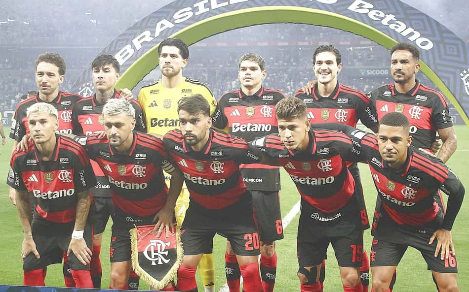 PARTIDA ENTRE CRUZEIRO (MG) x FLAMENGO (RJ)