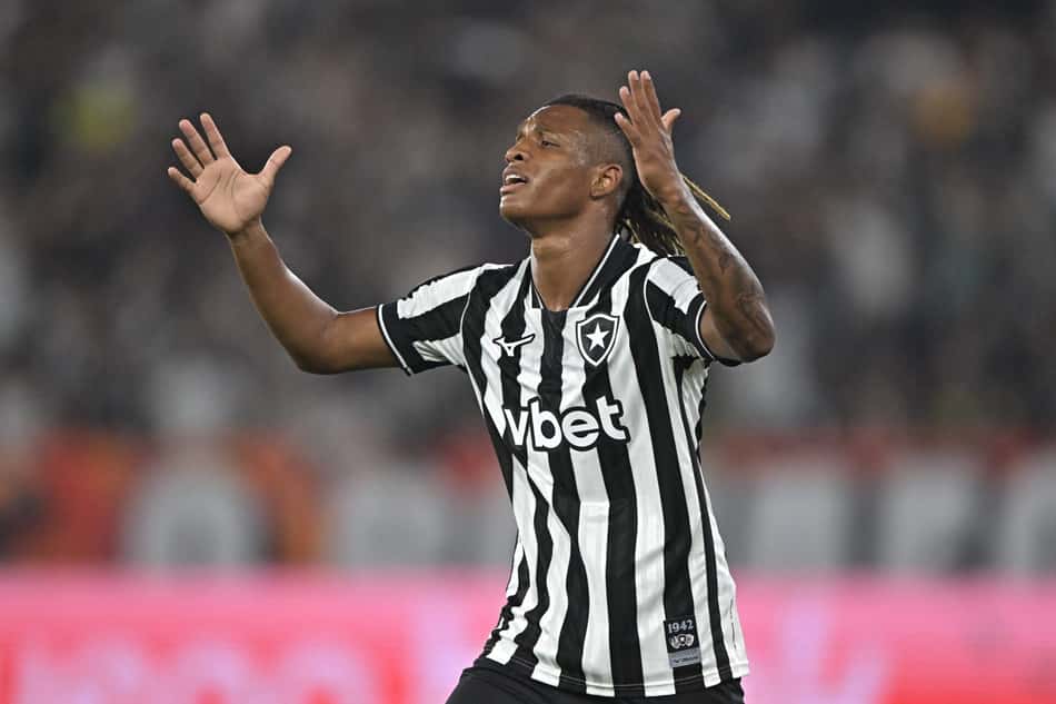 Danilo, do Botafogo, durante partida contra o Cienciano pela Copa Sul-Americana