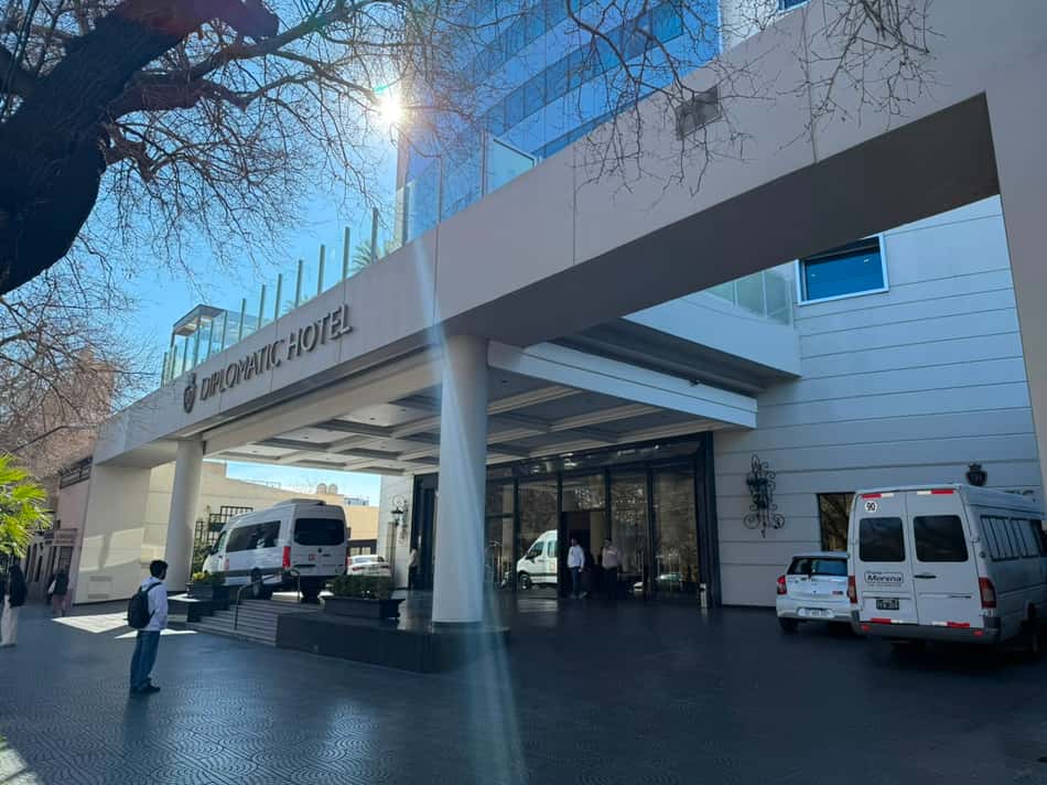 Diplomatic Hotel, onde a delegação do Fluminense está hospedada