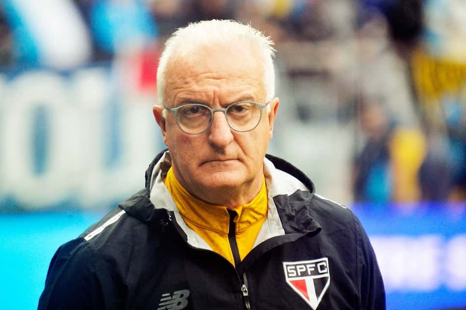 dorival júnior em campo