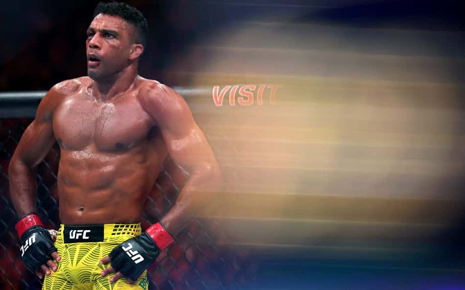 Edson Barboza em ação no UFC 330