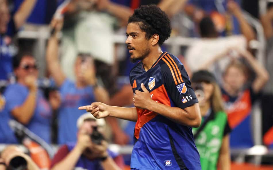 Evander, ex-Vasco, comemora gol pelo Cincinnati contra o Inter Miami