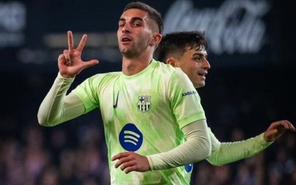 Ferran Torres celebra hat-trick com a camisa do Barcelona (Foto: Reprodução/Instagram)