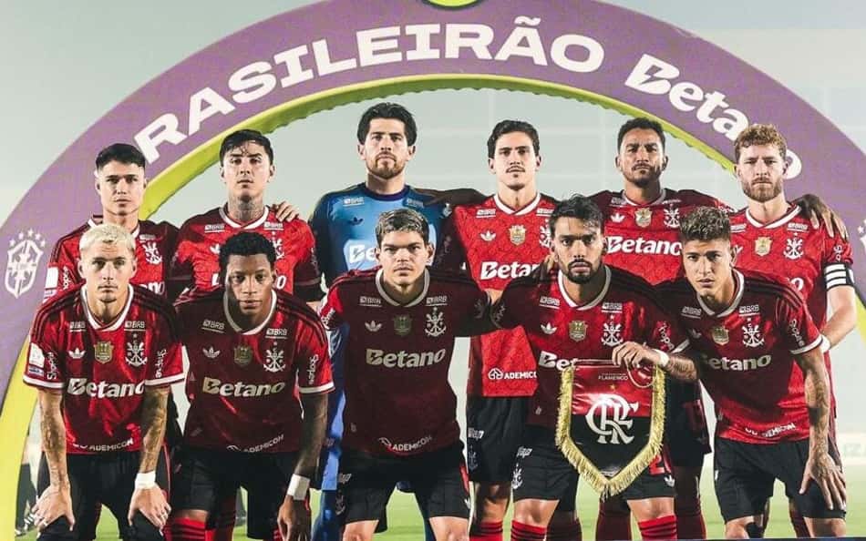 Jogadores do Flamengo na partida contra o Mirassol