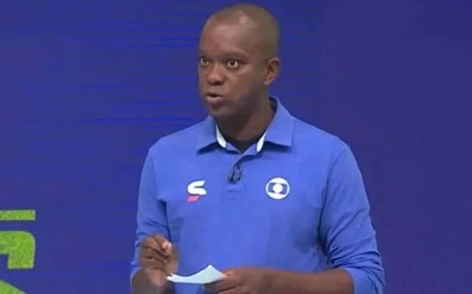 PC Oliveira apontou erro capital de arbitragem em Brasil x Escócia (Foto: Reprodução: Sportv)