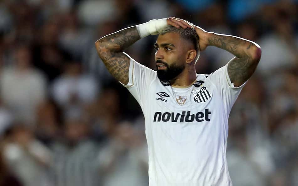 Gabriel Barbosa marcou 100 gols recentemente com a camisa do Santos; Camisa 9 foi titular no duelo contra o Mirassol. (Foto: Guilherme Dionizio/Código 19/Folhapress)