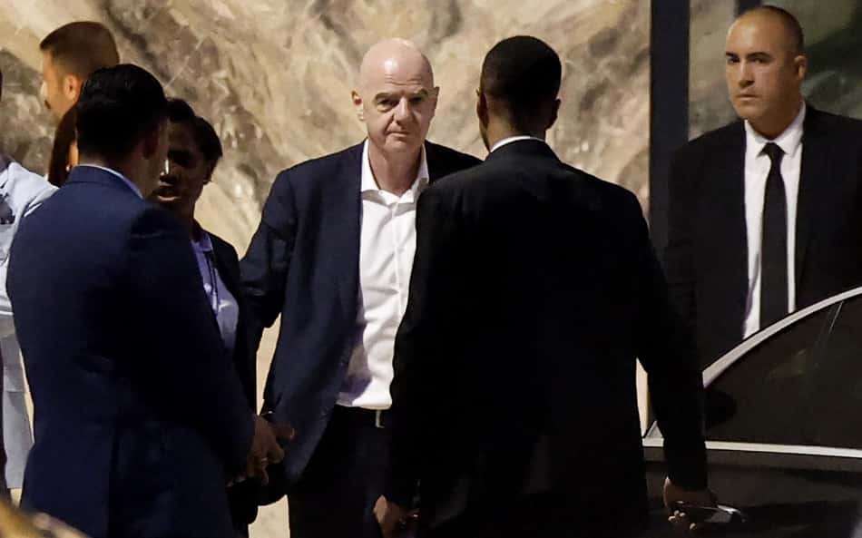 Gianni Infantino, presidente da Fifa, deixa reunião em Rabat, no Marrocos