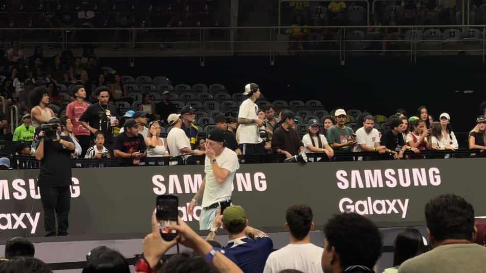 Giovanni Vianna frustrado após errar segunda manobra no SLS Rio no Maracanãzinho