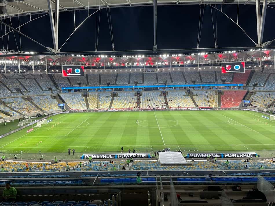 Gramado do Maracanã em Flamengo x Cruzeiro