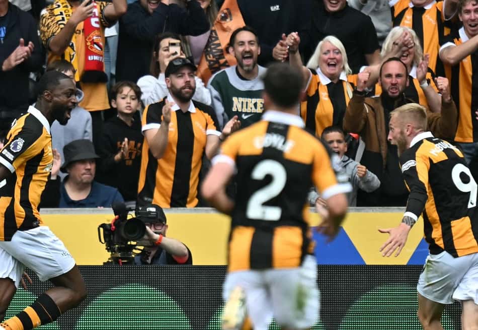 FBL-ENG-PR-HULL-MAN UTD