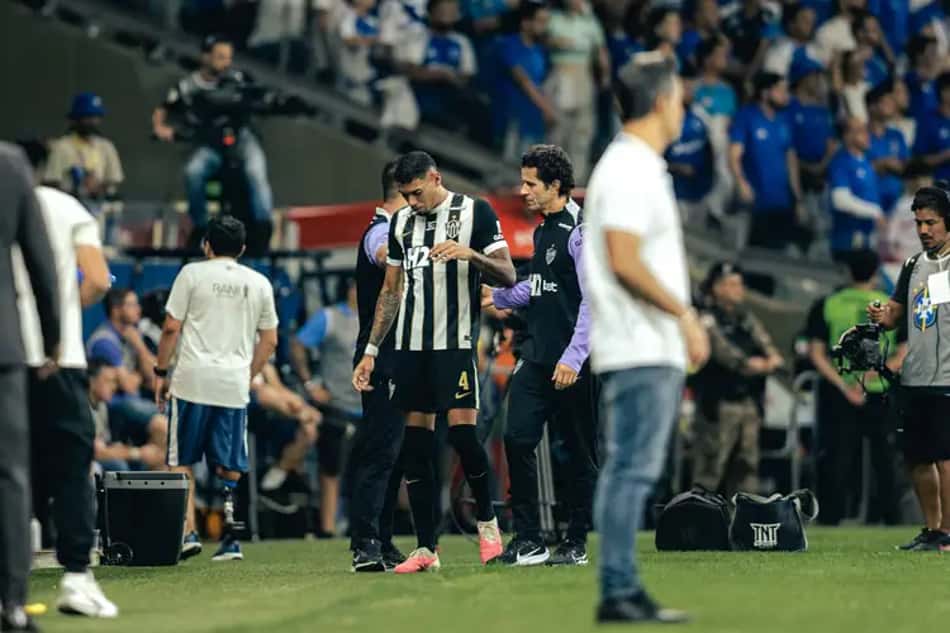 Ruan levado ao hospital após Cruzeiro e Atlético-MG