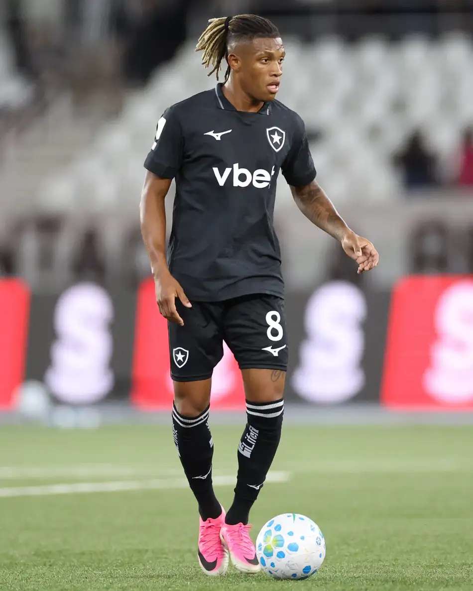 Danilo jogou pelo Botafogo e frustrou o Palmeiras