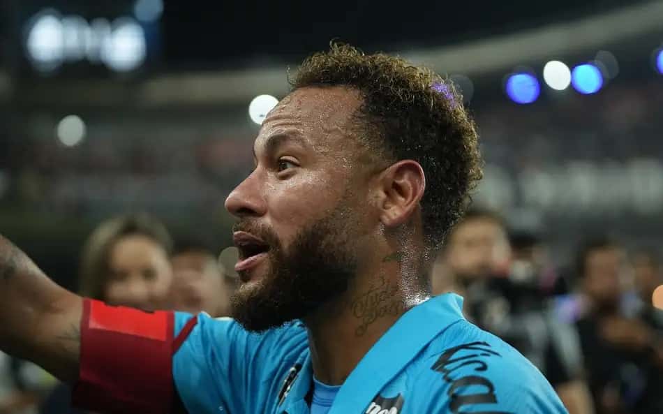 Neymar em ação no duelo entre Santos e Remo, na Copa do Brasil 