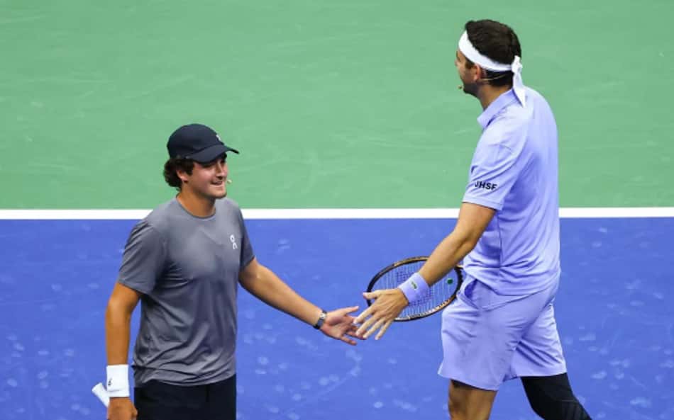 João Fonseca na exibição com o argentino Juan Martin Del Potro no US Open (Reprodução)