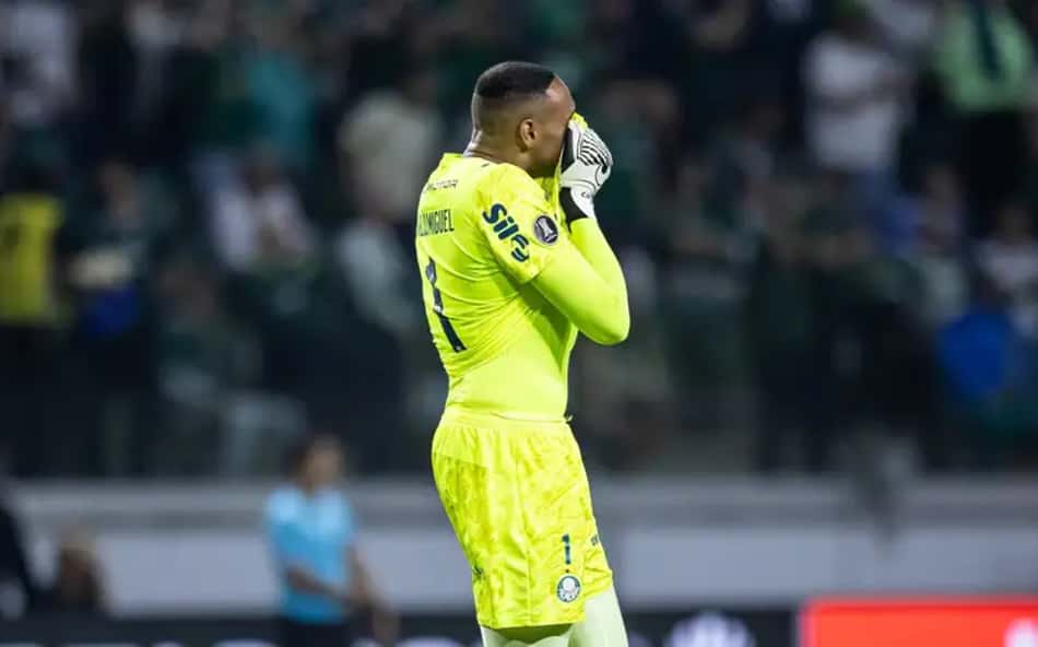 Carlos Miguel falha em gol de empate do Cerro Porteño na partida contra o Palmeiras na Libertadores