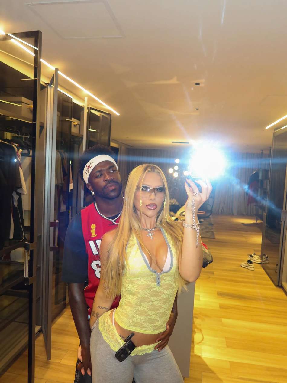Vini Jr e Virgínia Fonseca durante festa de despedida das férias do jogador (Foto: Reprodução)