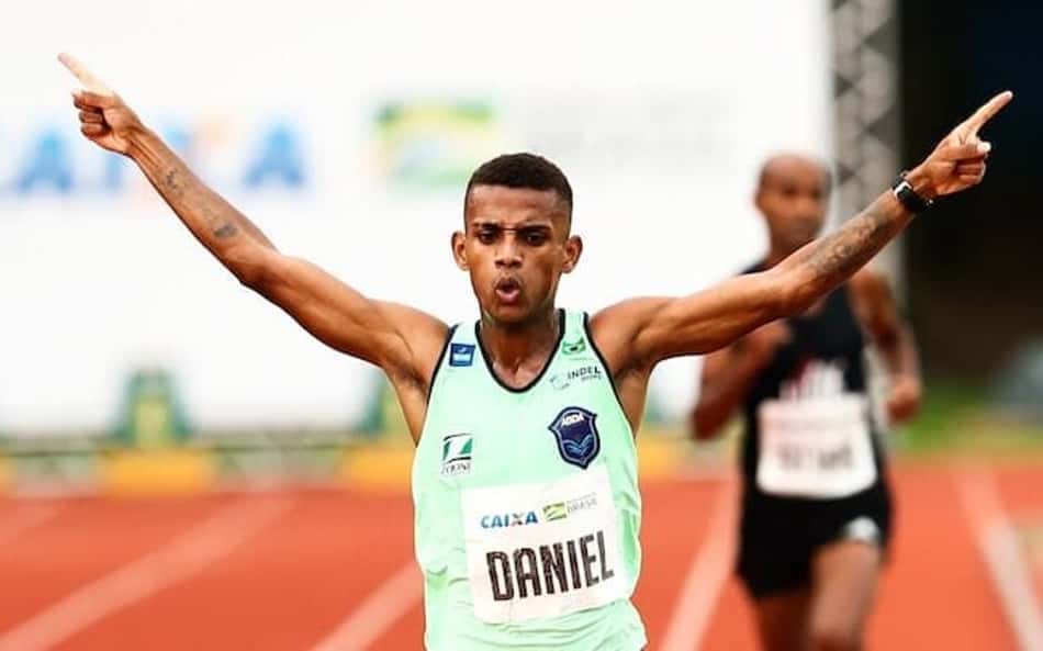 Daniel Nascimento vence maratona em sua estreia na distância. (Foto de Wagner Carmo/CBAt/Divulgação)