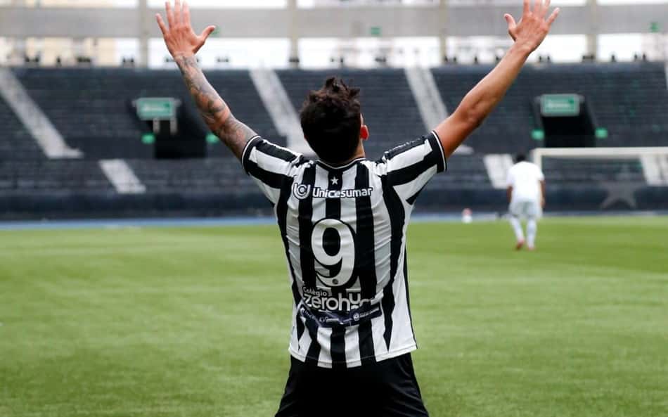 De volta ao Sub-17, Lucas Emanuel marcou dois gols e comandou a virada do Botafogo no Nilton Santos (Foto: Divulgação)