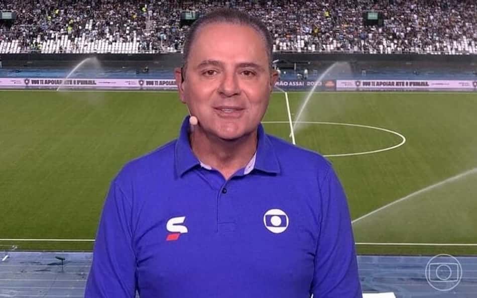 Luis Roberto durante transmissão da Globo