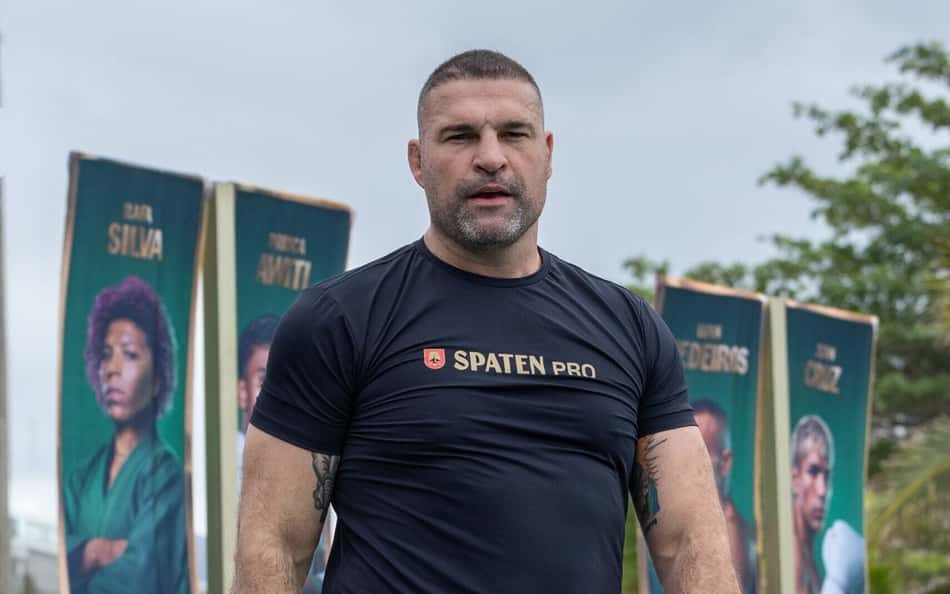 Glover exalta Shogun e brinca: 'Bambam seria mais tranquilo'