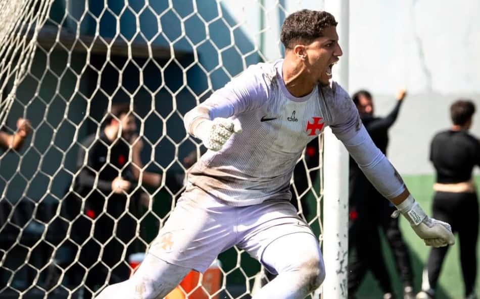 Miguel Abrenhosa comemora título do Campeonato Carioca sub-17 de 2026