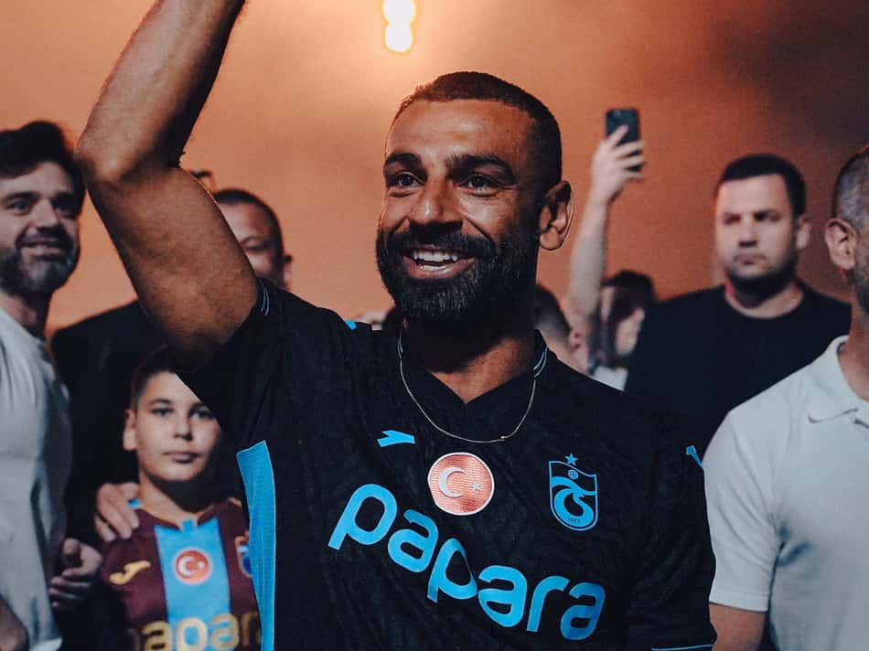 Mohamed Salah foi anunciado pelo Trabzonspor