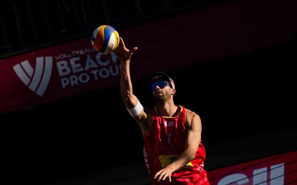 Anders Mol em ação na etapa de Brasília do Circuito Mundial (Foto: Volleyball World)