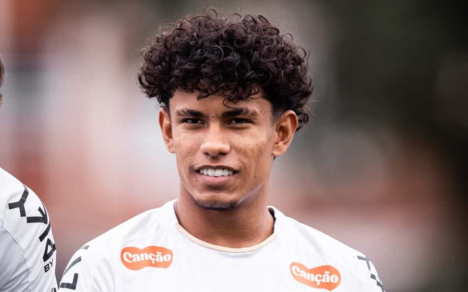 Nadson durante partida pelo Santos Sub-20. (Foto: Reinaldo Campos/ Santos FC)